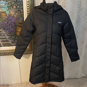Brand New Patagonia Women's Black Long Puffer Coat! The name says it all! NEW!!